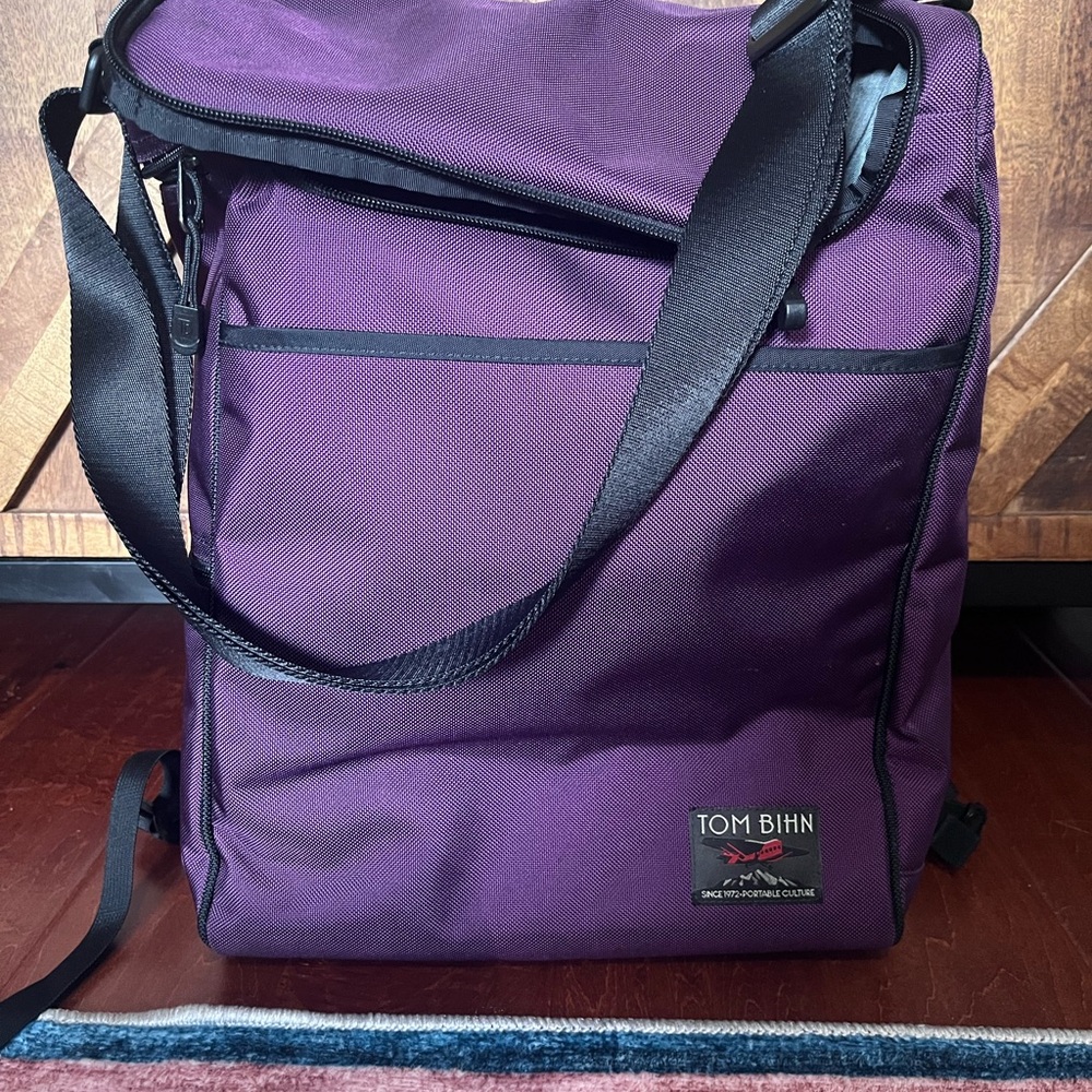 Tom Bihn Cambiata